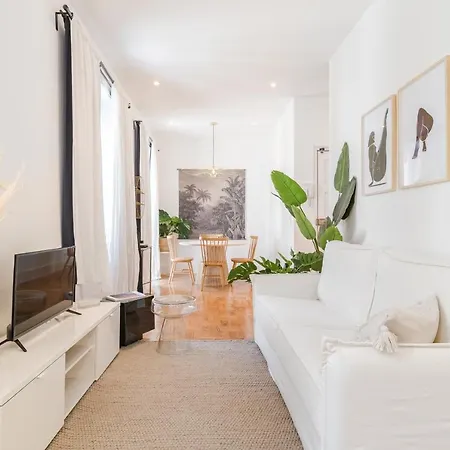 Casa Boma - Spacious And Contemporary - Campo Ii Apartment *