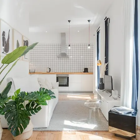 Casa Boma - Spacious And Contemporary - Campo Ii Apartment *